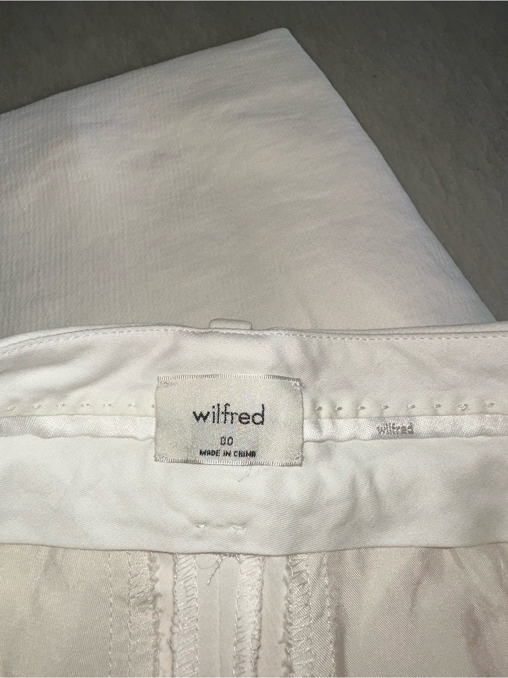 Aritzia Wilfred Effortless Pants - Crepette - Picture 2 of 2